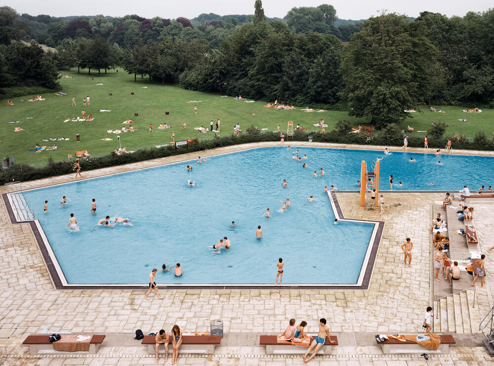 Andreas Gursky - Ratingen, Schwimmbad