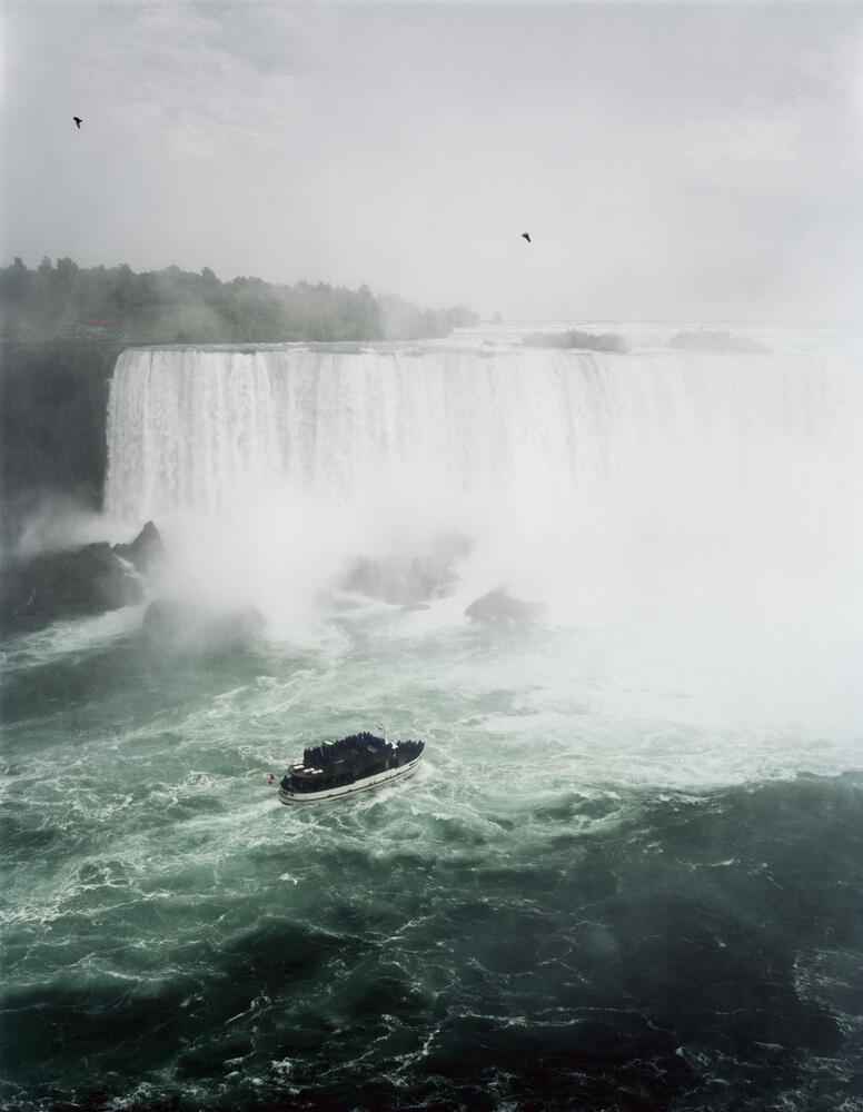 Andreas Gursky - Niagara Falls