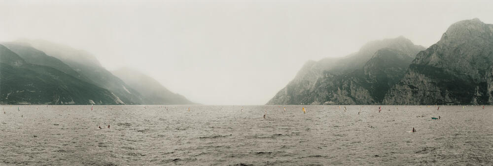 Andreas Gursky - Lake Garda, Panorama