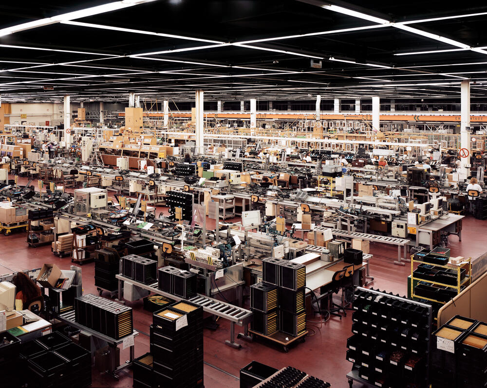 Andreas Gursky - Grundig, Nürnberg