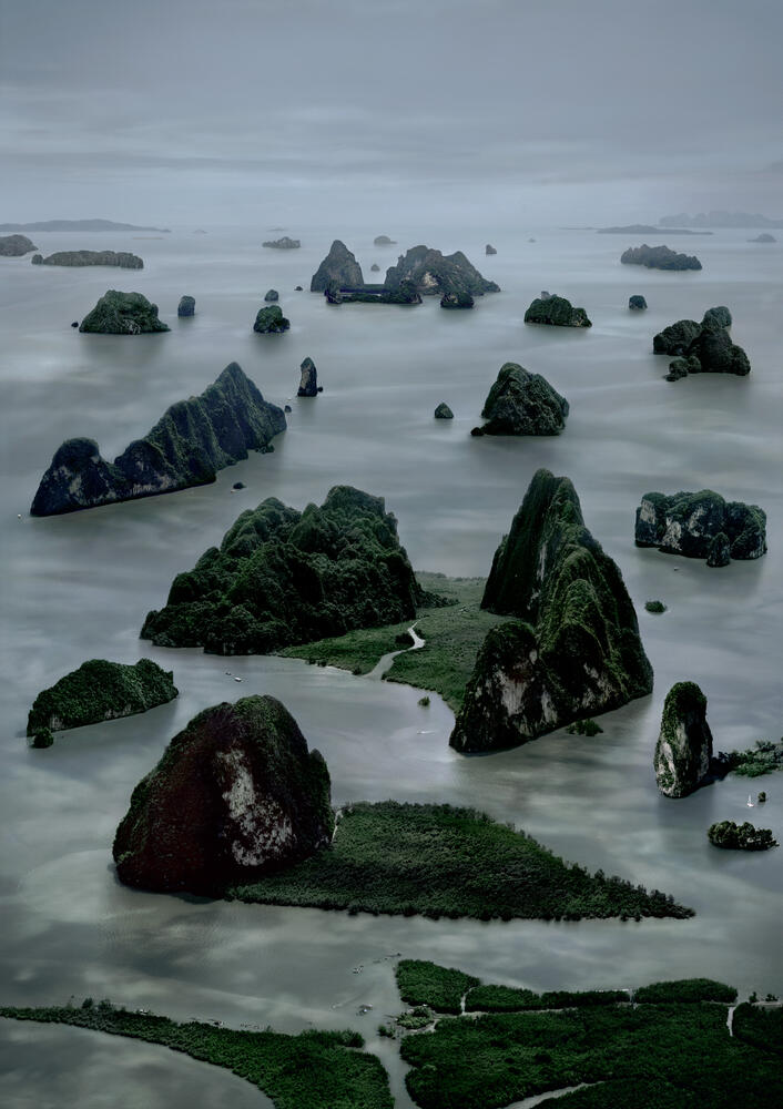 Andreas Gursky - James Bond Island II